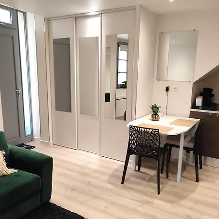 Charmant T2 Rue Des Mourgues Hypercentre Le Puy-en-Velay Buitenkant foto